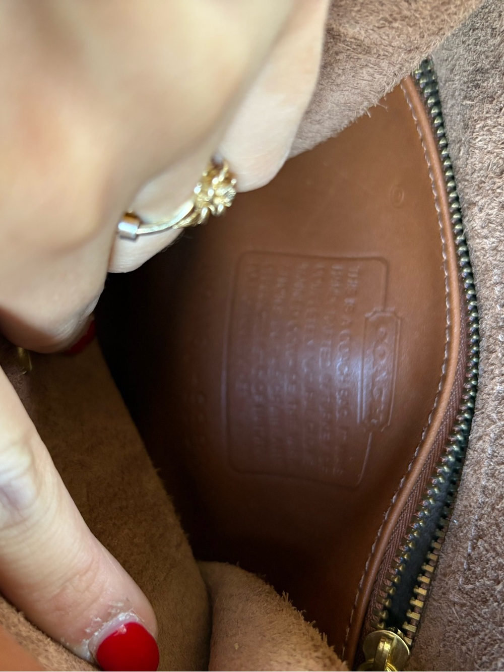 Vintage Coach Classic Brown Leather Crossbody Bag - Picture 7 of 9